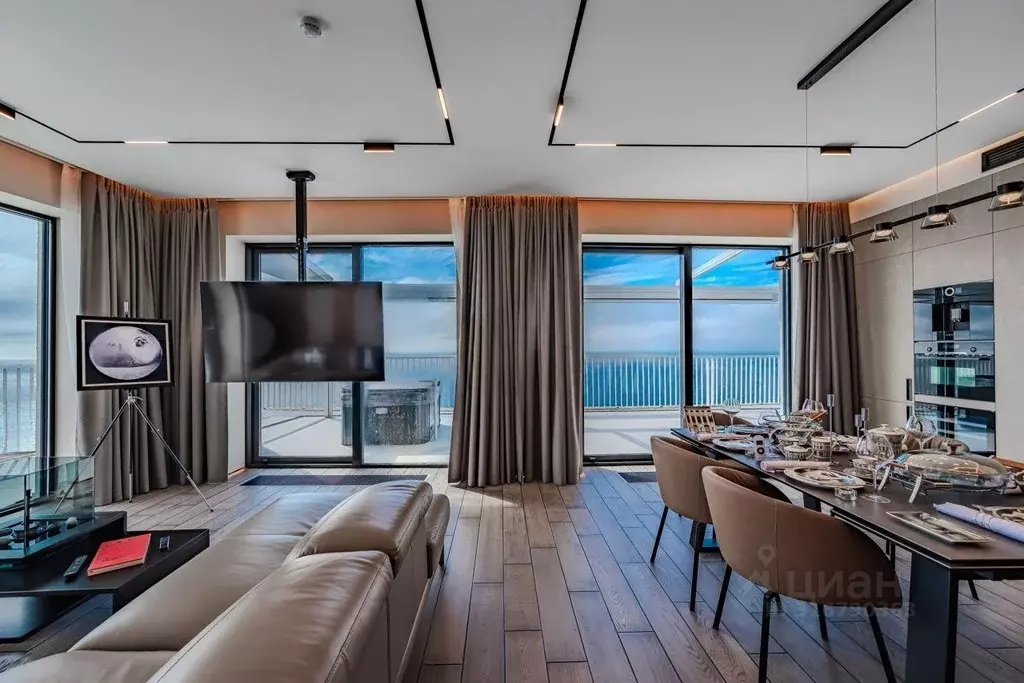 Квартира, 3 комнаты, 255 м - Фото 0