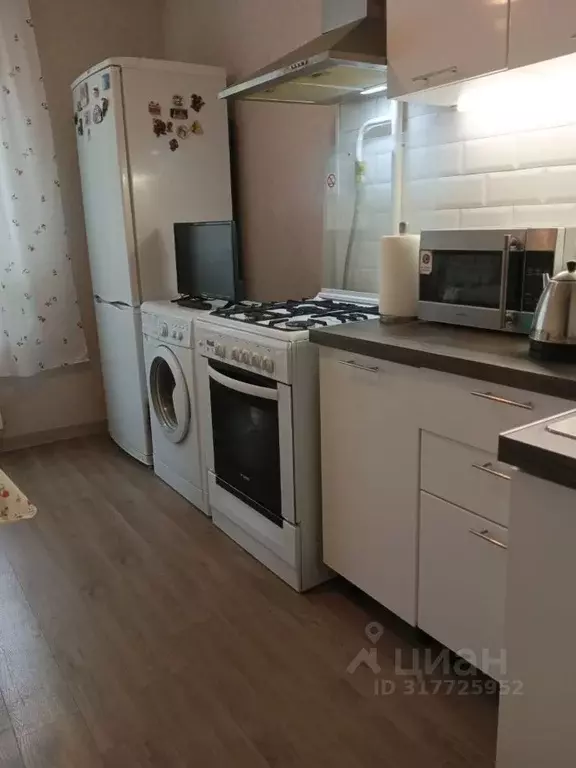 3-к кв. Москва Витебская ул., 10К1 (63.0 м) - Фото 0
