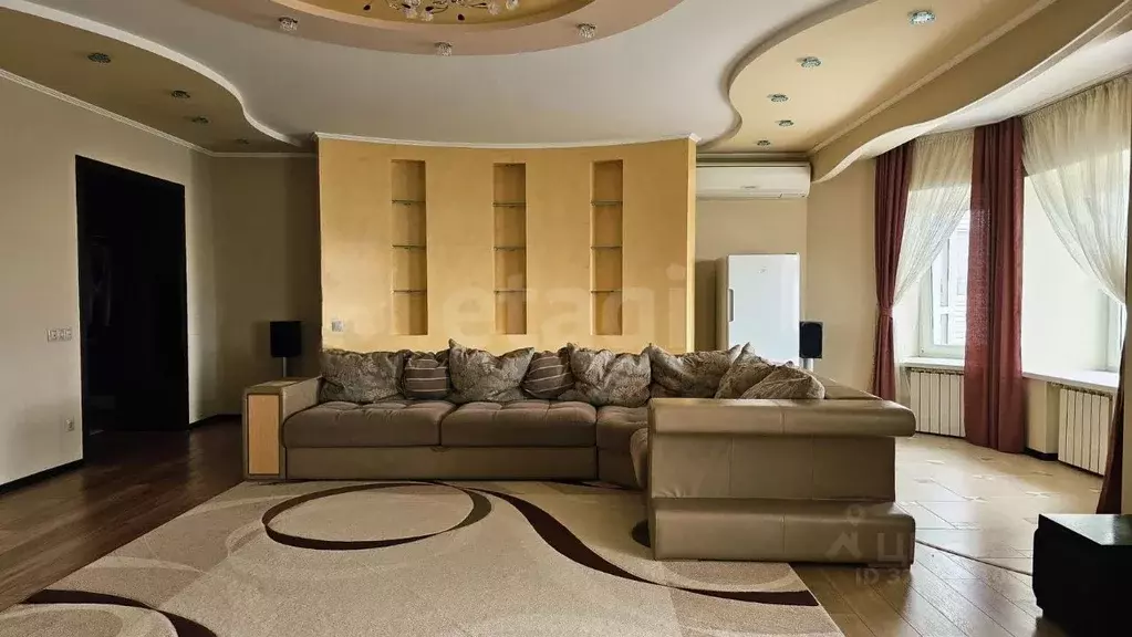 3-к кв. Ханты-Мансийский АО, Сургут Комсомольский просп., 13 (140.1 м) - Фото 1