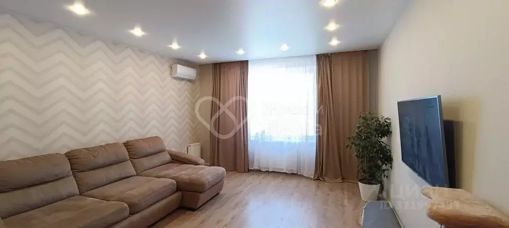 3-к кв. Волгоградская область, Волгоград ул. 35-й Гвардейской Дивизии, ... - Фото 1