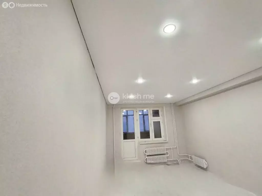 3-комнатная квартира: Казань, улица Хайдара Бигичева, 30 (73 м) - Фото 1