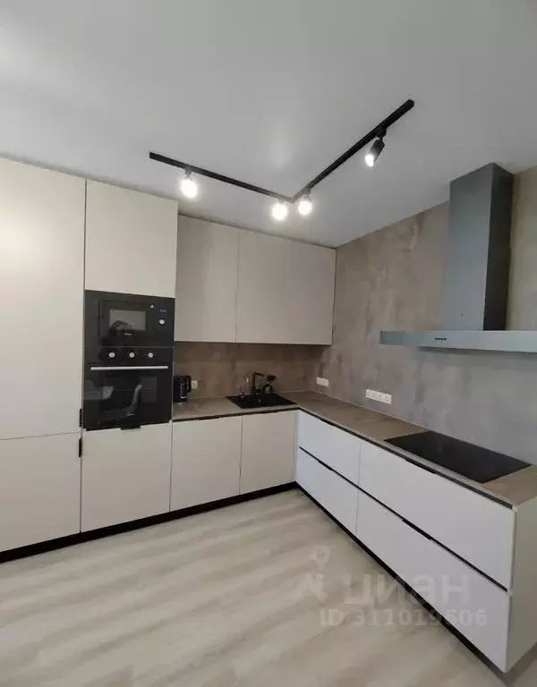 2-к кв. Санкт-Петербург Черниговская ул., 17 (80.0 м) - Фото 1