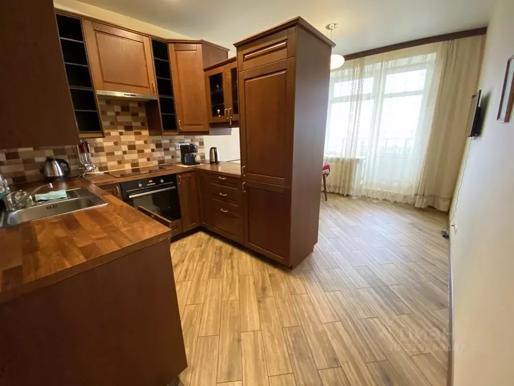 2-к кв. Санкт-Петербург ул. Турку, 13к1 (81.0 м) - Фото 0