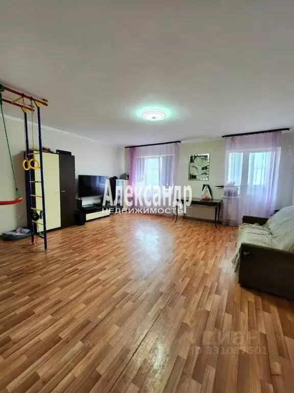 3-к кв. Ленинградская область, Кириши Волховская наб., 48 (110.3 м) - Фото 1
