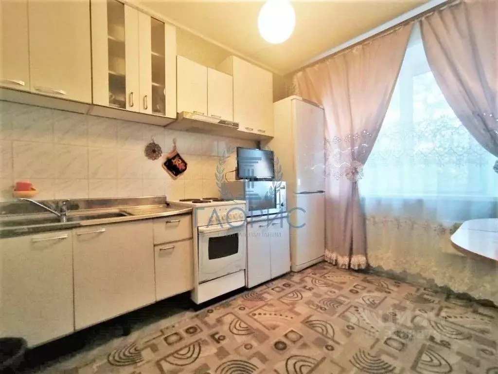 2-к кв. Хакасия, Абакан ул. Комарова, 20 (52.0 м) - Фото 0