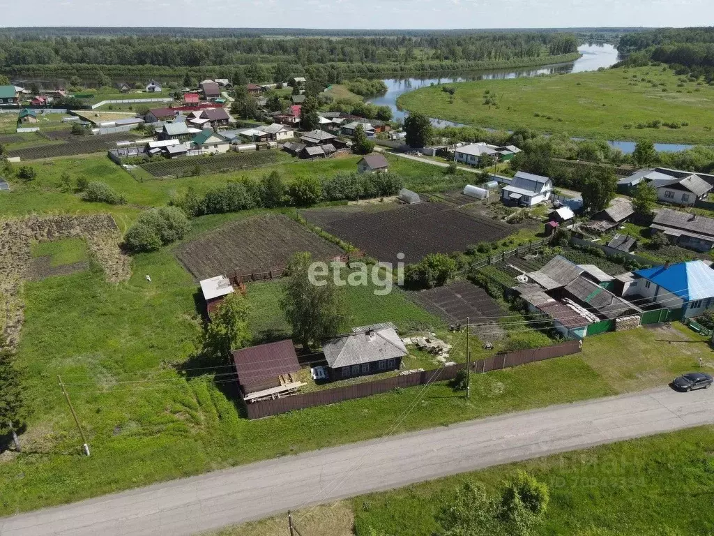 Дом в Свердловская область, Слободо-Туринский район, с. Липчинское . - Фото 0