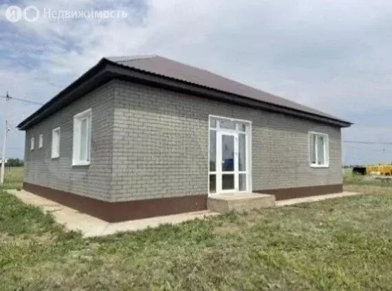 Дом в село Новоалександровка, 3-й проезд (126.2 м) - Фото 2