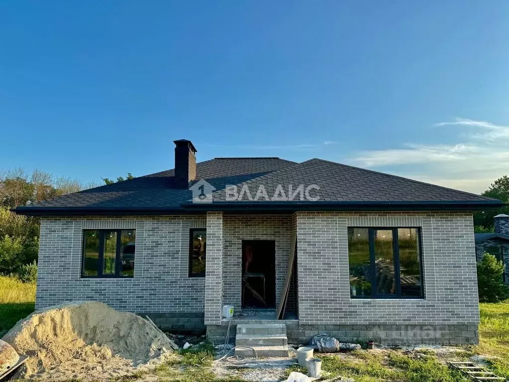 Дом в Белгородская область, Яковлевский муниципальный округ, Красный ... - Фото 1