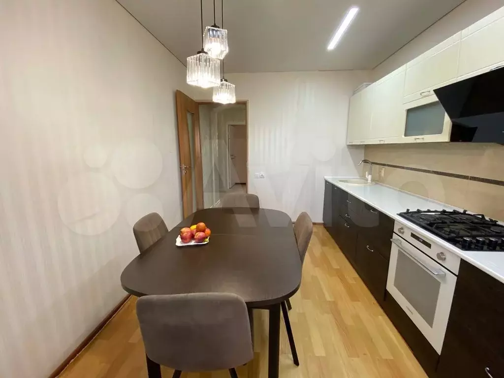 2-к. квартира, 54 м, 4/9 эт. - Фото 1