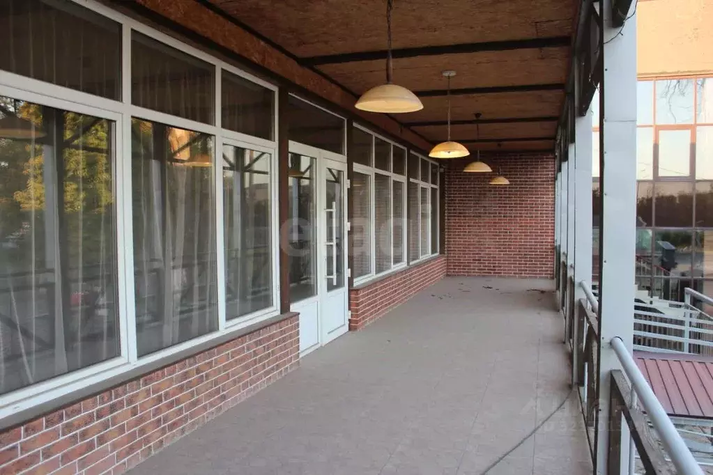 Помещение свободного назначения в Ростовская область, Шахты ул. ... - Фото 1