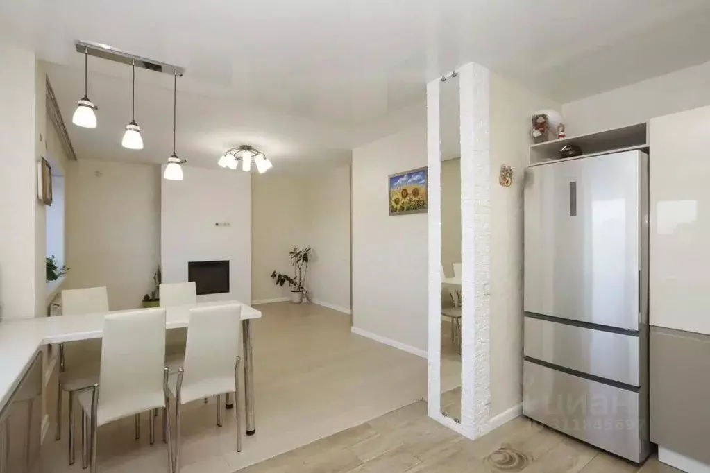 3-к кв. Иркутская область, Иркутск ул. Лермонтова, 275/8 (91.2 м) - Фото 0