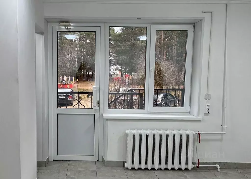 Помещение свободного назначения в Ленинградская область, Луга Городок ... - Фото 2