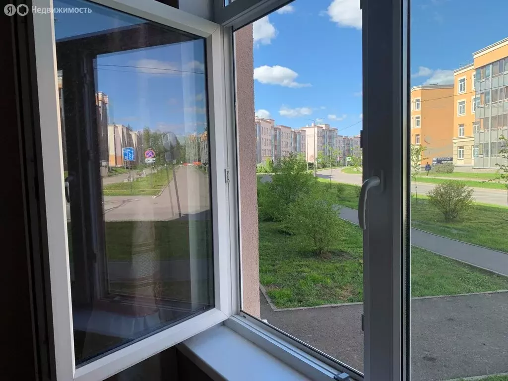 3-комнатная квартира: Сертолово, микрорайон Сертолово-2, Тихвинская ... - Фото 0