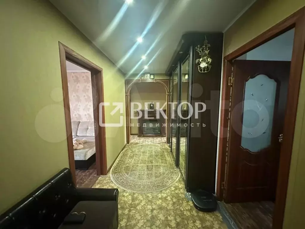 3-к. квартира, 70 м, 1/5 эт. - Фото 0