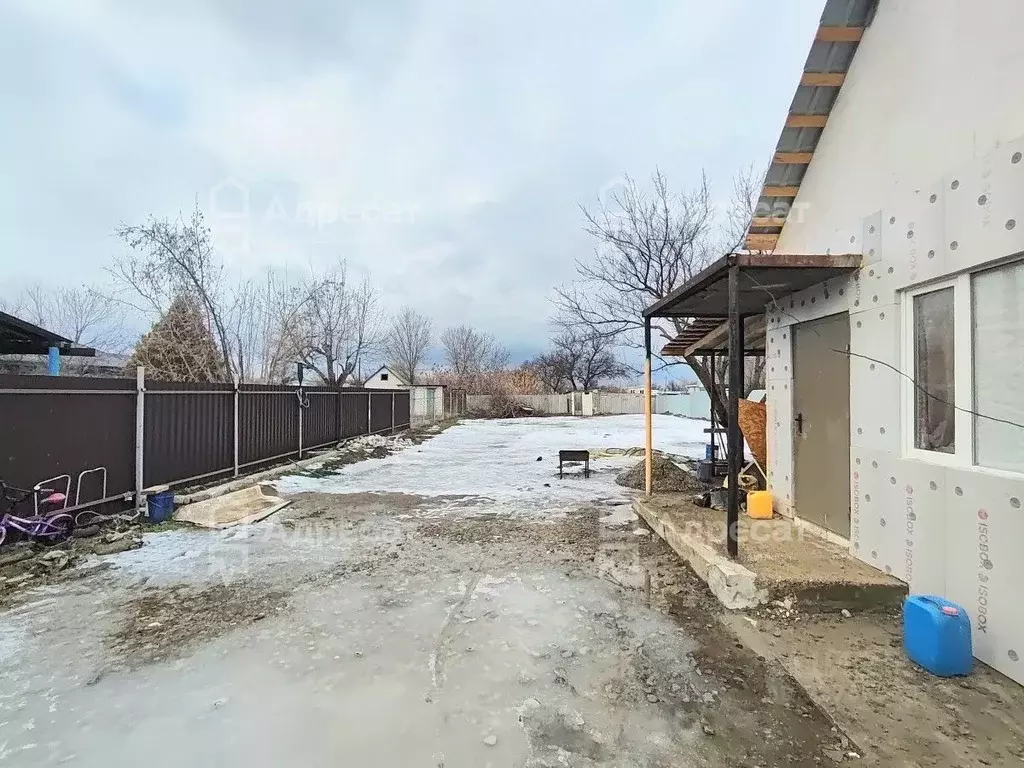 Дом в Волгоградская область, Краснослободск Среднеахтубинский район, ... - Фото 1