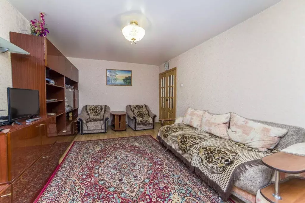 2-к кв. Свердловская область, Екатеринбург ул. Металлургов, 38А (47.6 ... - Фото 1