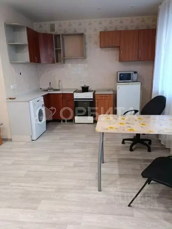 2-к кв. Тюменская область, Тюмень ул. Революции, 228к3 (55.9 м) - Фото 1