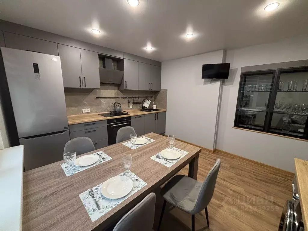 2-к кв. Калининградская область, Зеленоградск Октябрьская ул., 27 ... - Фото 0