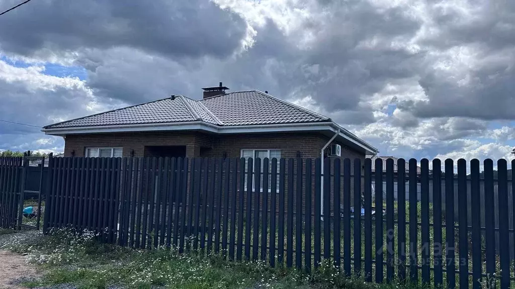 Дом в Омская область, Омский район, с. Пушкино ул. Ленина (103 м) - Фото 0