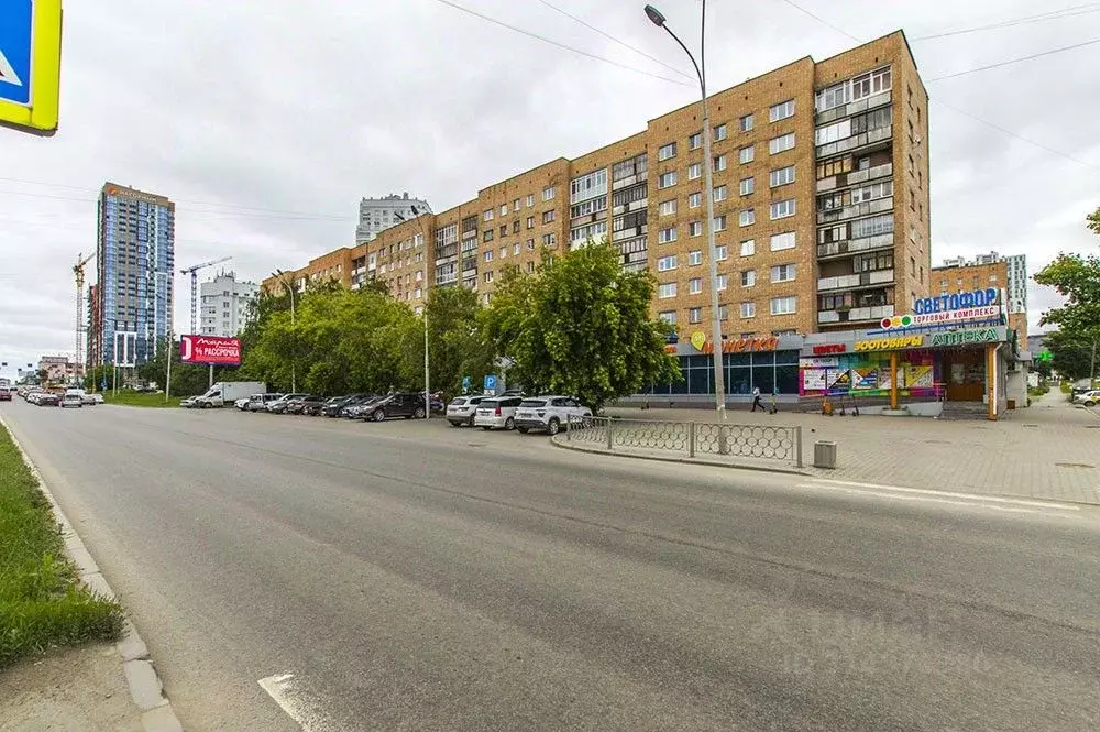 Помещение свободного назначения в Свердловская область, Екатеринбург ... - Фото 1