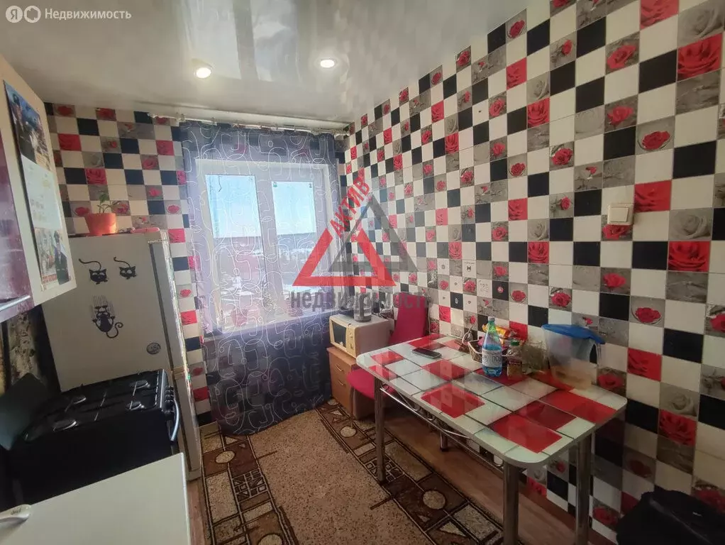 3-комнатная квартира: Колчедан, Заводская улица, 4 (57.9 м) - Фото 1