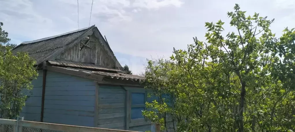 Дом в Саратовская область, Энгельсский район, Красноярское ... - Фото 0
