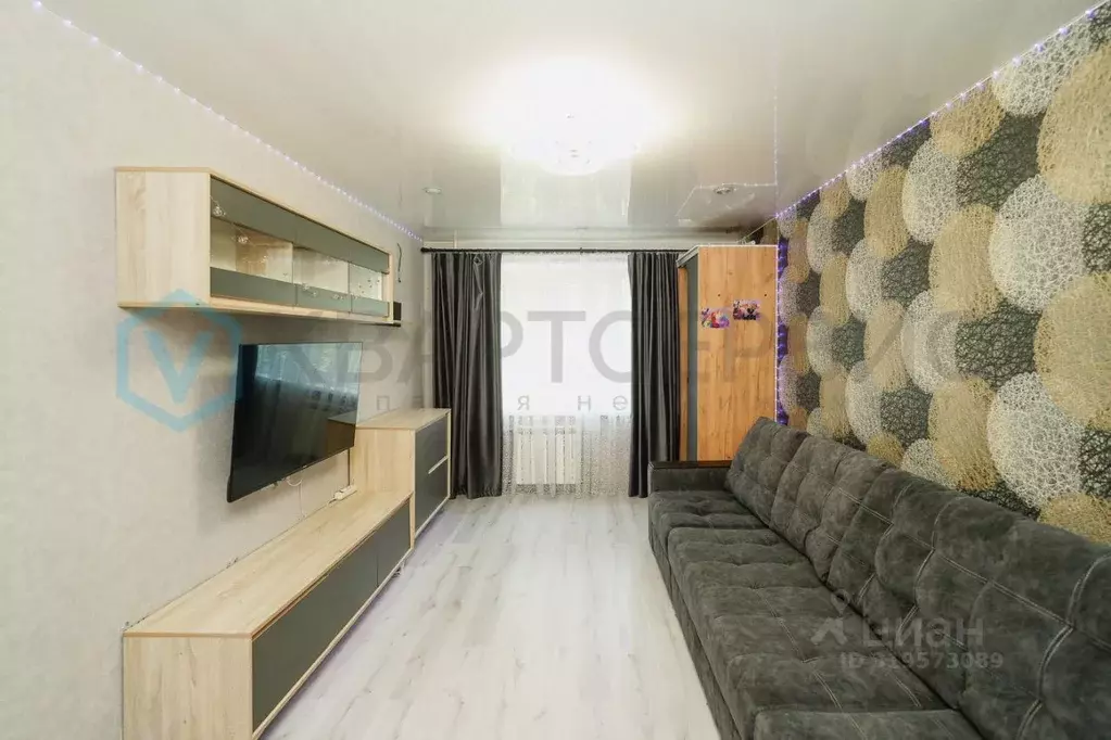 2-к кв. Омская область, Омск просп. Королева, 10В (53.0 м) - Фото 1