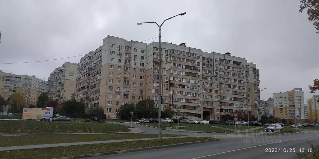 3-к кв. Белгородская область, Белгород ул. Есенина, 36 (71.4 м) - Фото 1