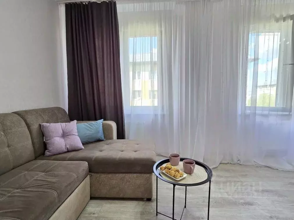 2-к кв. Омская область, Омск Верхнеднепровская ул., 269К2 (54.0 м) - Фото 1