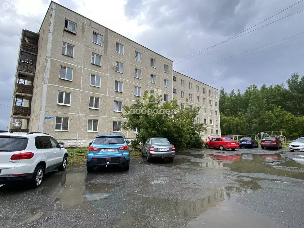 2-комнатная квартира: Среднеуральск, Уральская улица, 26Б (39.4 м) - Фото 0