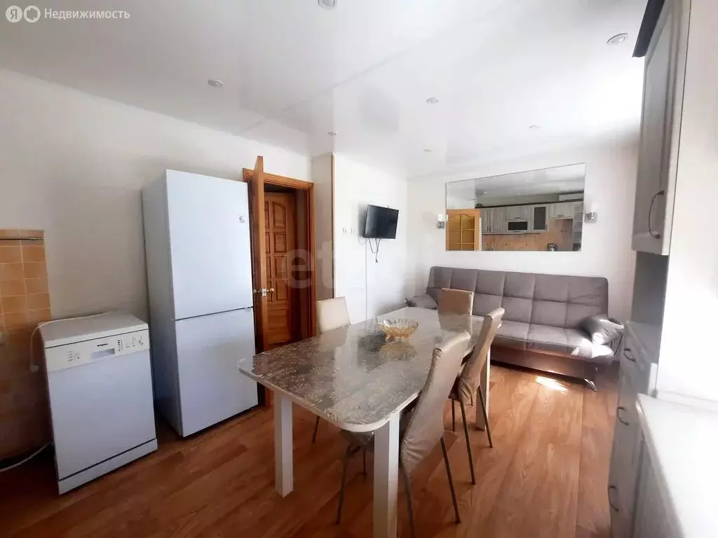 3-комнатная квартира: Кадуй, Молодёжная улица, 6к1 (58.4 м) - Фото 1