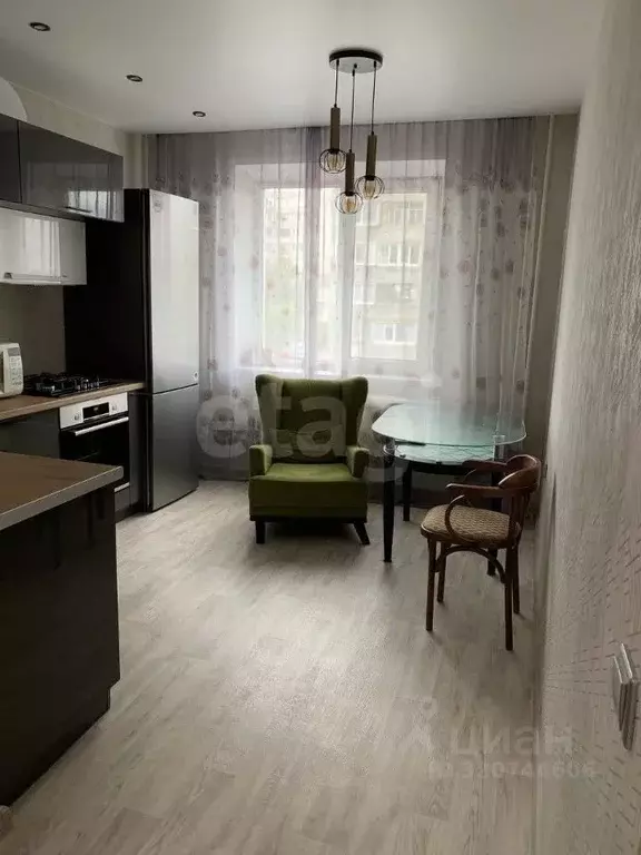 2-к кв. Курганская область, Курган Заозерный жилрайон, 5-й мкр, 9 ... - Фото 0
