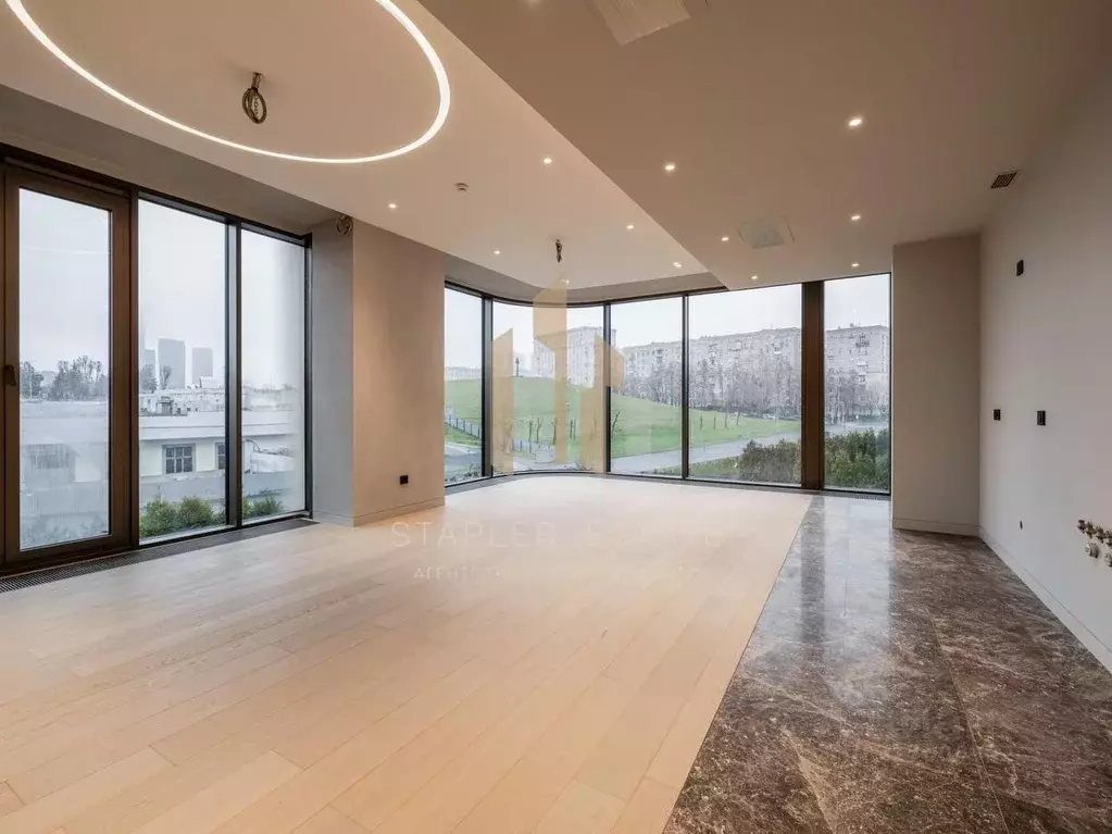 4-к кв. Москва ул. Братьев Фонченко, 1к3 (149.8 м) - Фото 1