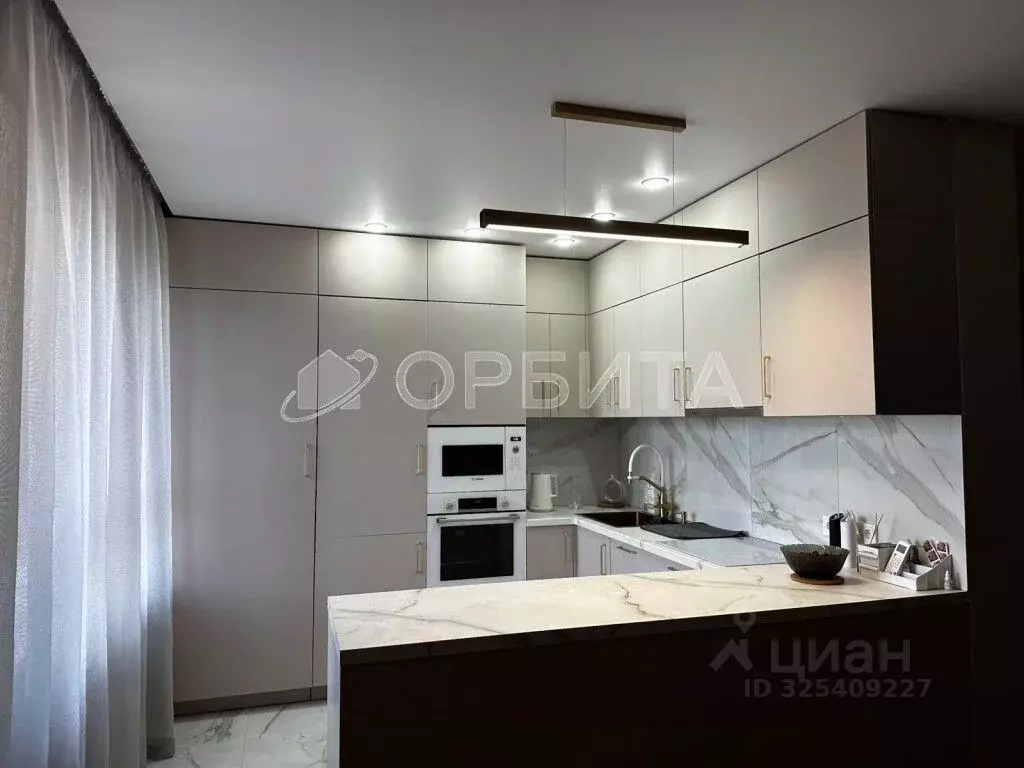 2-к кв. Тюменская область, Тюмень ул. Тимофея Кармацкого, 5 (83.9 м) - Фото 1