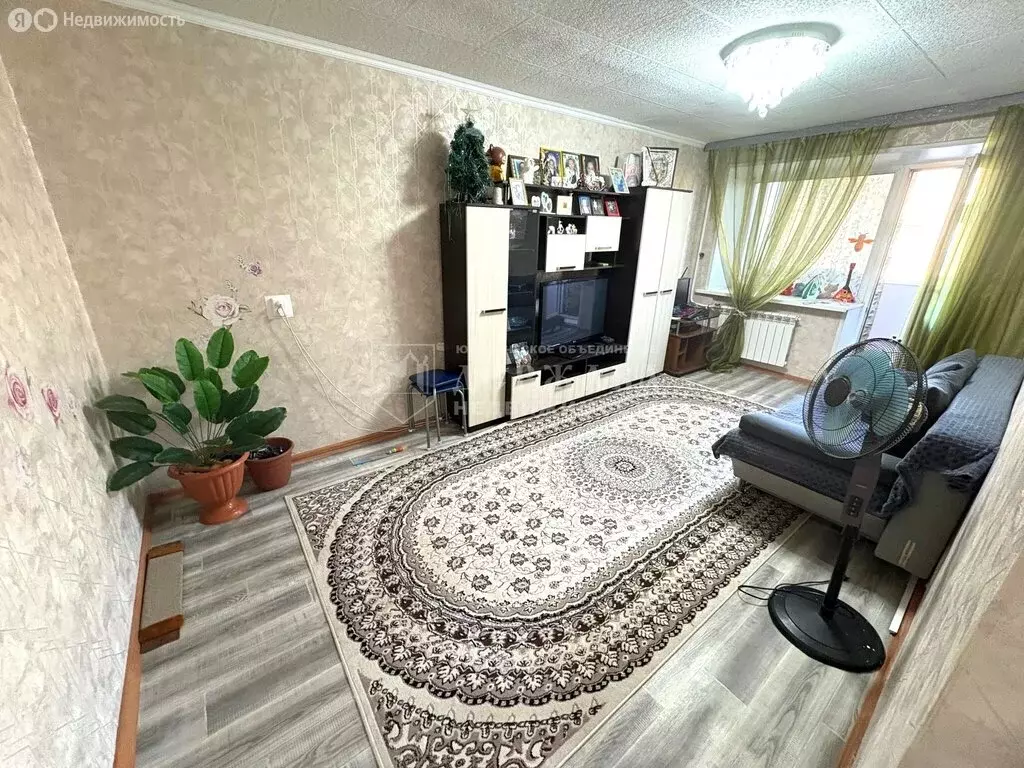 2-комнатная квартира: Кемерово, проспект Шахтёров, 41 (45 м) - Фото 0