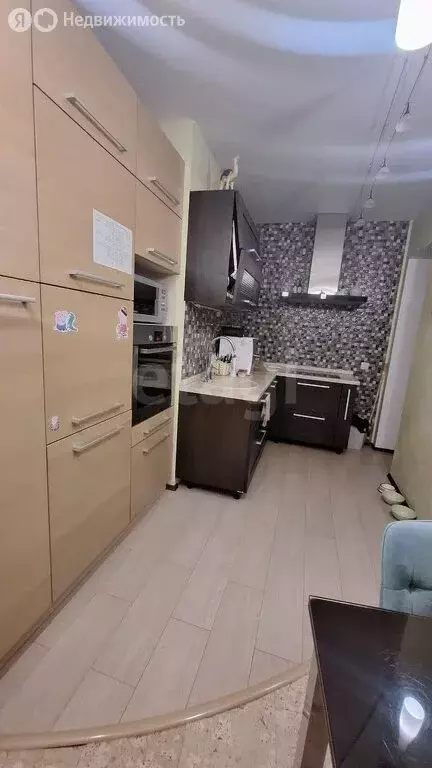 2-комнатная квартира: Сыктывкар, Интернациональная улица, 111 (61.5 м) - Фото 2