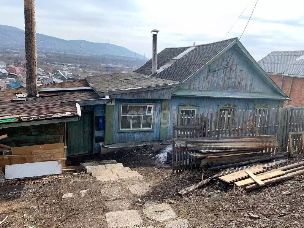Дом в Челябинская область, Миасс ул. Бажова (43 м) - Фото 0
