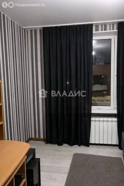 3-комнатная квартира: Дедовск, улица Красный Октябрь, 4 (58 м) - Фото 2