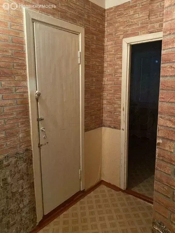 4-комнатная квартира: Губкин, улица Королёва, 26 (80 м) - Фото 0