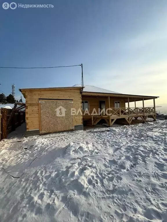 Дом в село Нижний Саянтуй, ДНТ Багульник, 3-й квартал, 76 (190 м) - Фото 1