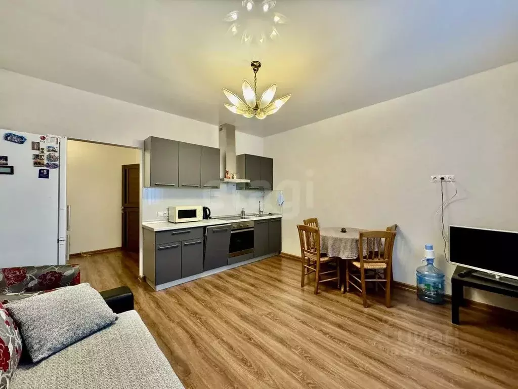 1-к кв. Тюменская область, Тюмень ул. Газовиков, 35 (44.0 м) - Фото 1