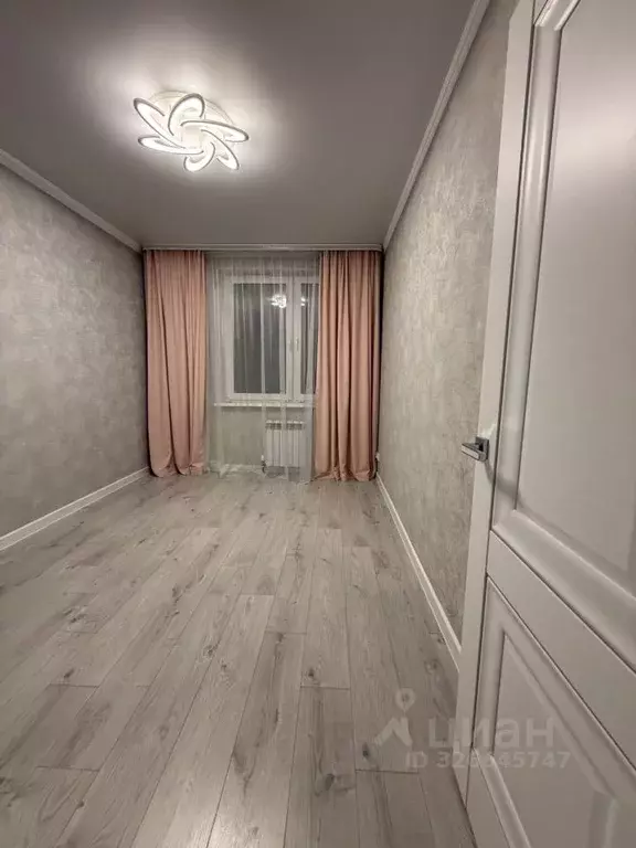 3-к кв. Омская область, Омск ул. Крупской, 13А (55.9 м) - Фото 1