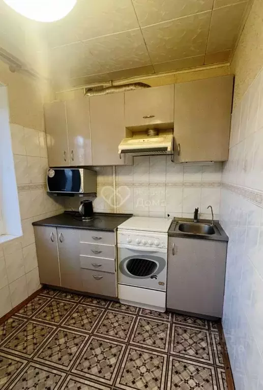 3-к кв. Волгоградская область, Волгоград ул. Рокоссовского, 56 (59.6 ... - Фото 2