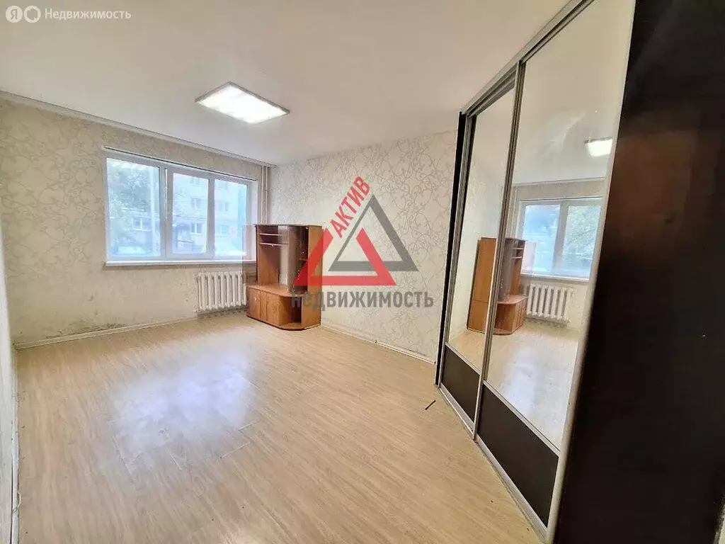 2-комнатная квартира: Каменск-Уральский, Каменская улица, 46 (43.5 м) - Фото 0