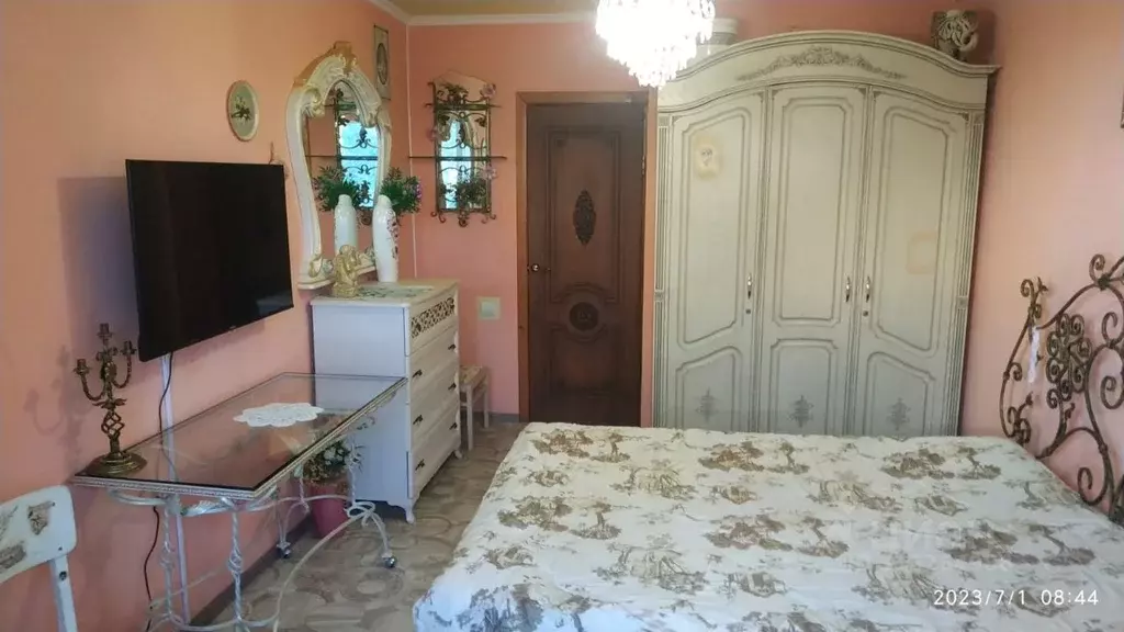 3-к кв. Крым, Щелкино Ленинский район, 2-й мкр, 59 (66.0 м) - Фото 1