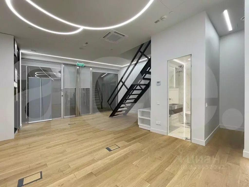 Помещение свободного назначения в Москва наб. Пресненская, 12 (72 м) - Фото 1