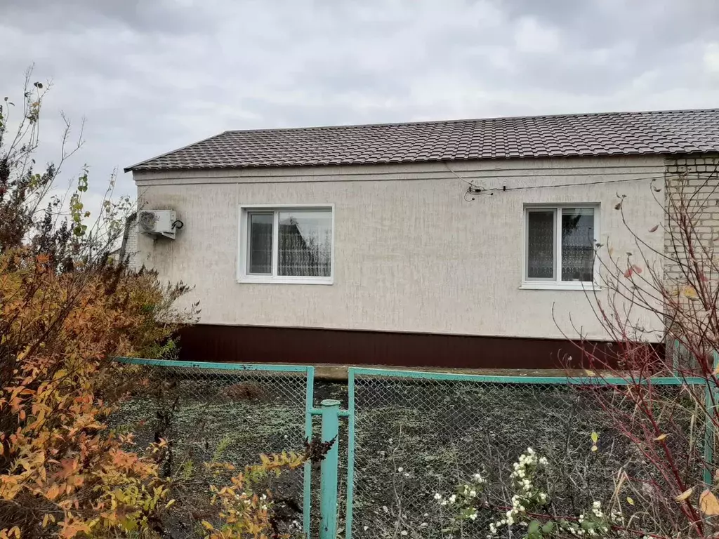 Коттедж в Саратовская область, Новобурасское муниципальное ... - Фото 1