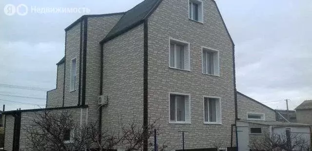 Дом в Евпатория, Вишнёвая улица (200 м) - Фото 1