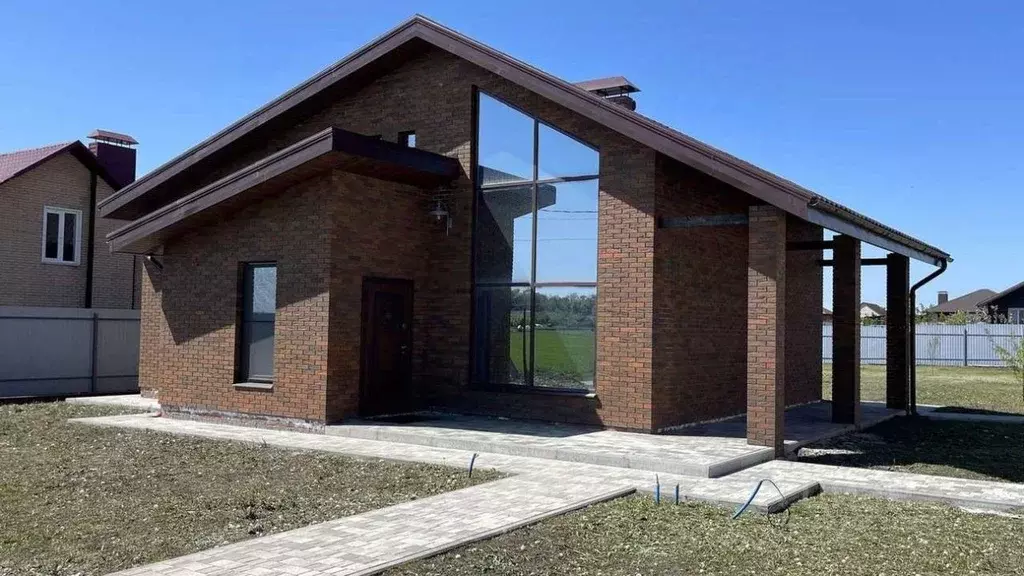 Дом в Белгородская область, Строитель Яковлевский городской округ, ул. ... - Фото 1