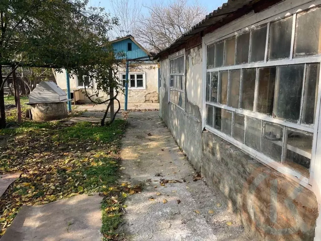 Дом в Крым, Симферопольский район, Гвардейское с/пос, с. Маленькое ул. ... - Фото 2